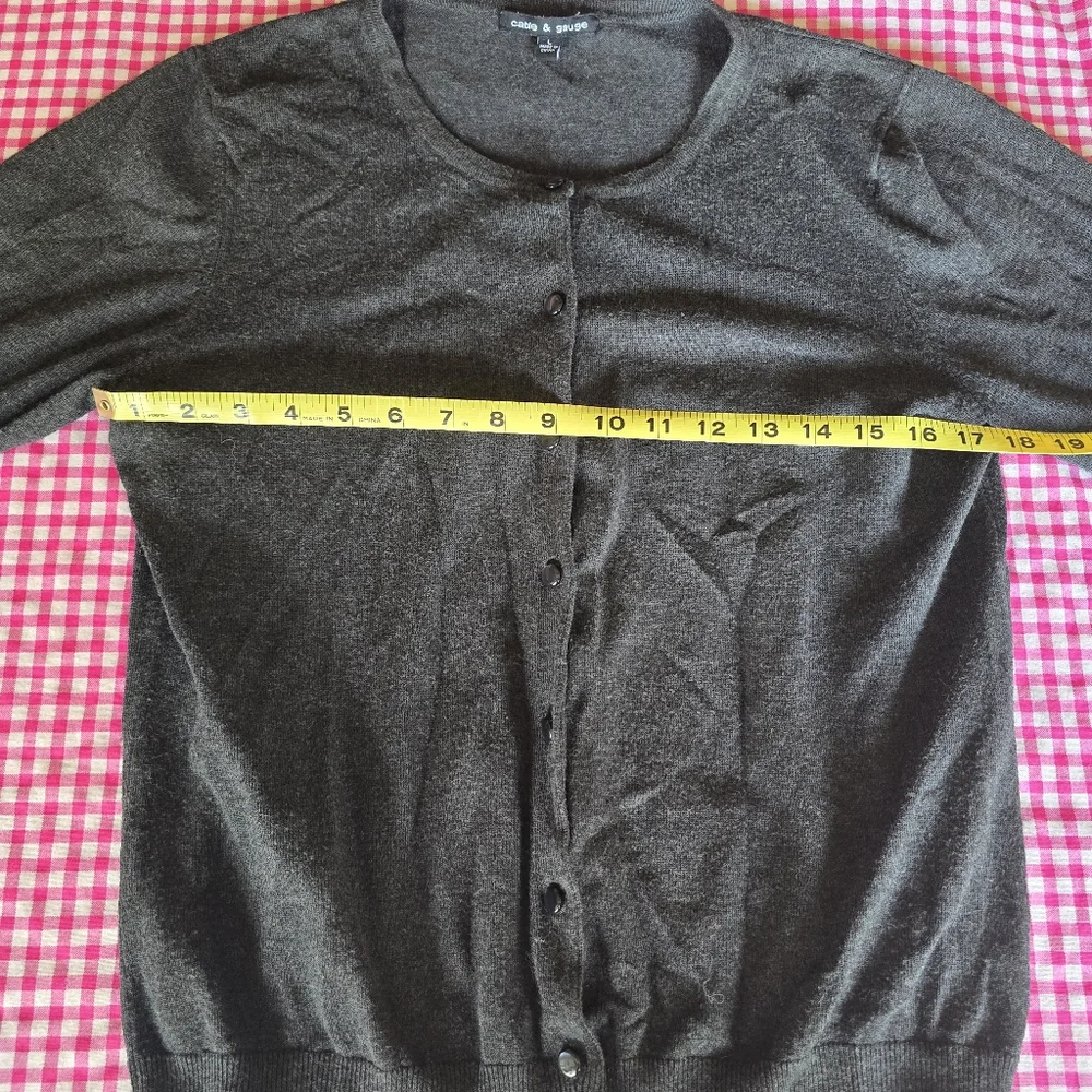 Cable & Gauge Button Down Sweater Sz L - Picture 3 of 6